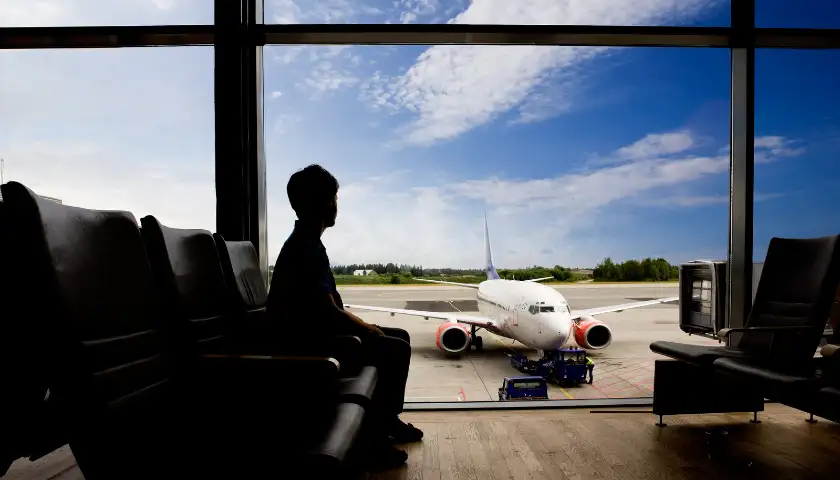 Nubart SYNC para instrucciones de seguridad y entretenimiento en aeropuertos y estaciones de tren